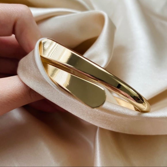 💕LAST ONE Minimalist Metal Cuff bracelets - Picture 4 of 7